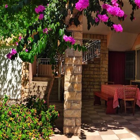 Apartmani Leon Biograd Na Moru Exterior foto