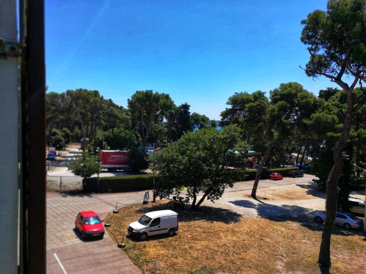 Apartmani Leon Biograd Na Moru Exterior foto