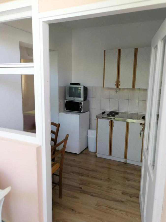 Apartmani Leon Biograd Na Moru Exterior foto