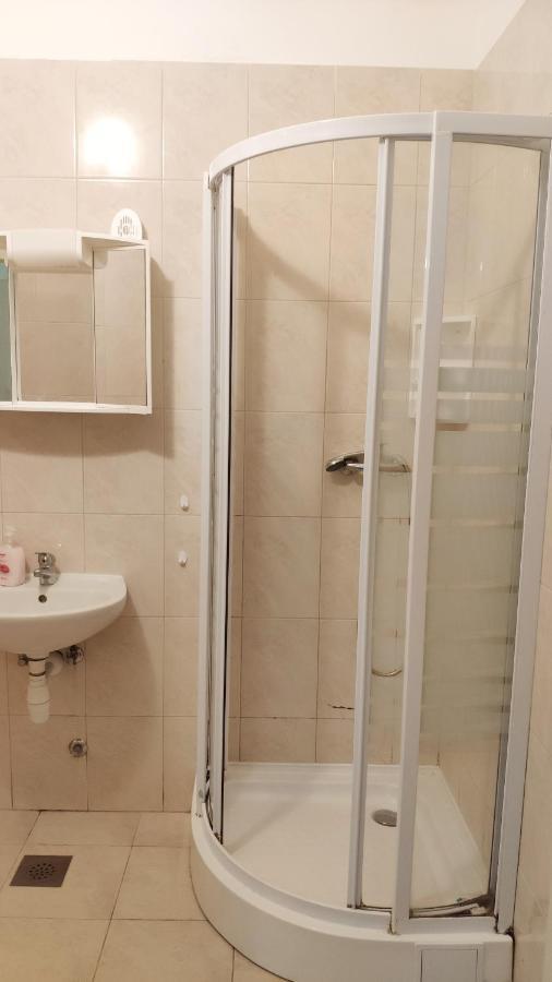Apartmani Leon Biograd Na Moru Exterior foto