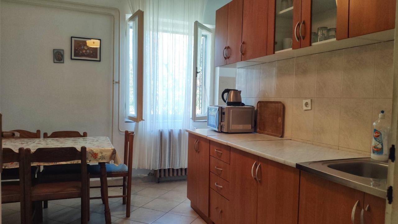 Apartmani Leon Biograd Na Moru Exterior foto