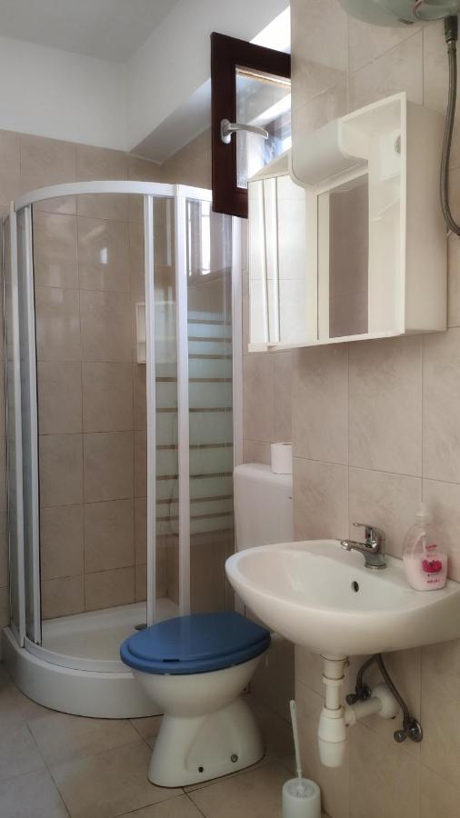 Apartmani Leon Biograd Na Moru Exterior foto