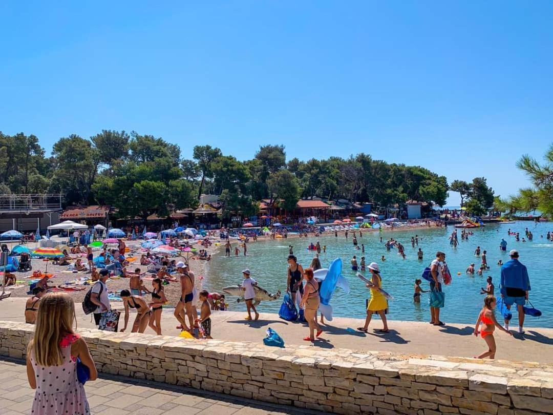 Apartmani Leon Biograd Na Moru Exterior foto
