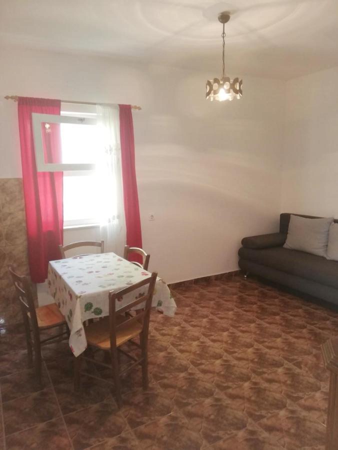 Apartmani Leon Biograd Na Moru Exterior foto