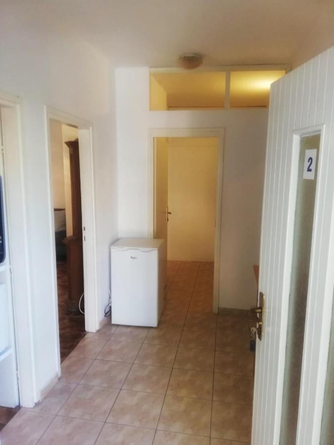 Apartmani Leon Biograd Na Moru Exterior foto